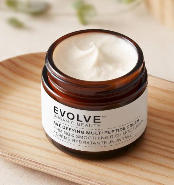 699df0c3af50805126080f6bdd5e48bdc921945bb6a96032a6f67 555x592