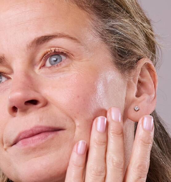 699df0cd3c7d8f3d3761a1f7713d3e23e4c0edc839dcbc8e1f12b 555x592